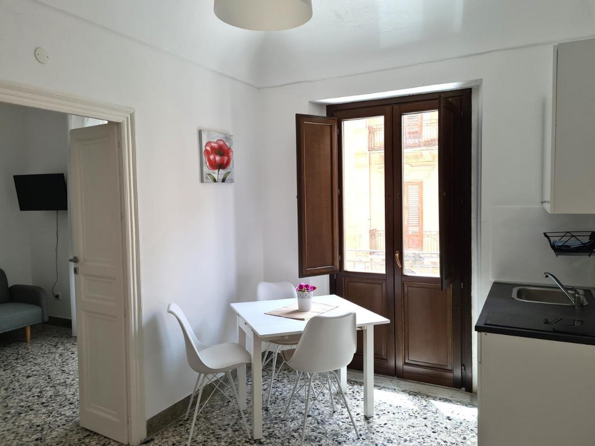 הוילה קאסטלמארה דל גולפו Casa Lara מראה חיצוני תמונה